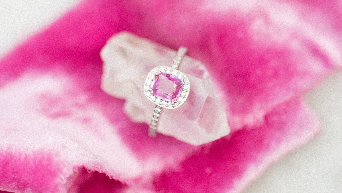 Bright colours in the summertime. ☀️🍦💕🌻⁠

Model no: 8100PSD⁠ - soo.nr/o4PN
⁠⠀⁠⁠
Planner <a href="/WonderlustEvent/">Wonderlust Events</a> 
Photographer <a href="/AnneliMPhoto/">Anneli Marinovich</a> 
Styling <a href="/WonderlustEvent/">Wonderlust Events</a> &amp; Oui Mon Coeur Wedding 

#pinksapphire #engagementringideas #haloengagementring
⁠⠀⁠