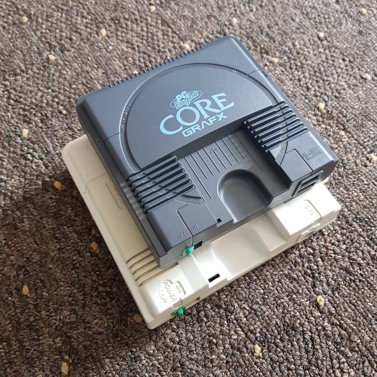 LordDestiny_'s tweet photo. Just a quick #update for those of you that might be interested in a #comparison between the #CoreGrafxMini and the original white #PCEngine.
Difference in size is less than you might think .. guess about 25%. Controllers are 1:1 (used Duo-R one)
#GamersUnite
#gamergirls https://t.co/CTh84WYz0d