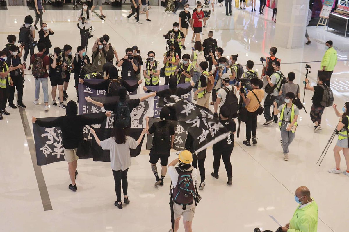 cheung_rachel's tweet photo. #ShaTin #NewTownPlaza #612Protest #LiberateHongKong #RevolutionOfOurTimes https://t.co/Ve2ayqr28u