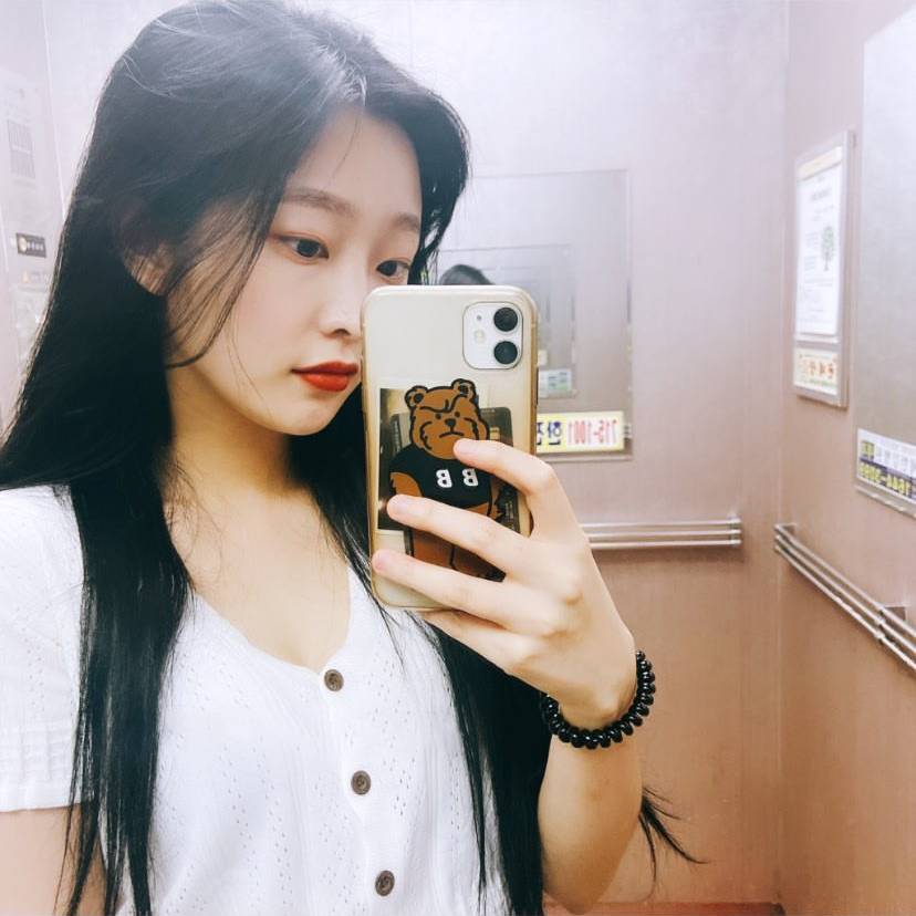 JEW_980701's tweet photo. 200613 인스타 스토리 글씨제거
#희나피아 #HINAPIA 
#정은우 #은우 #EUNWOO https://t.co/9wxyh4h4H4