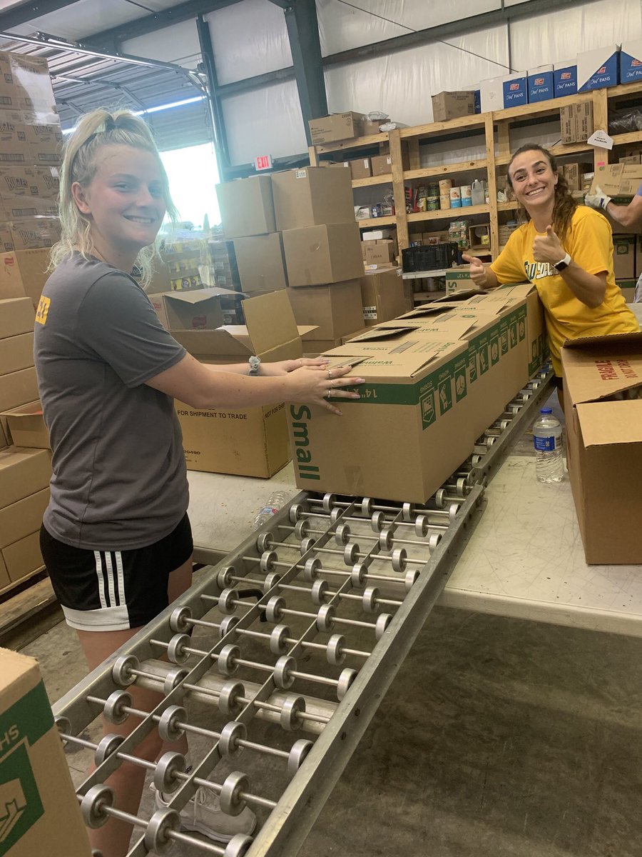 LionUpSoccer's tweet photo. Our lady lions are doing their part for #soccerunitedagainsthunger all around the world with donations and volunteering locally!
#lionup https://t.co/ZPnHvmATzt