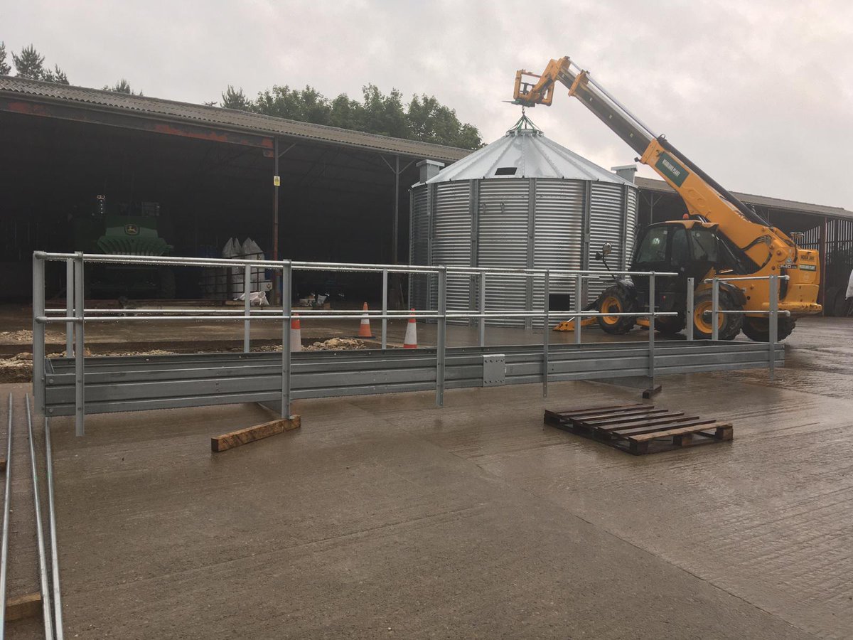 McArthur_Agri's tweet photo. A 7m diameter Bentall Rowlands hopper bottom silo being erected in East Yorkshire by Elliott and Ian. This will be accompanied by a new Skandia Elevator trench conveyor from BDC Systems Ltd increase wet storage before the grain drier. #harvest20 #grainstorage #graindriers https://t.co/OuC47KMSpd