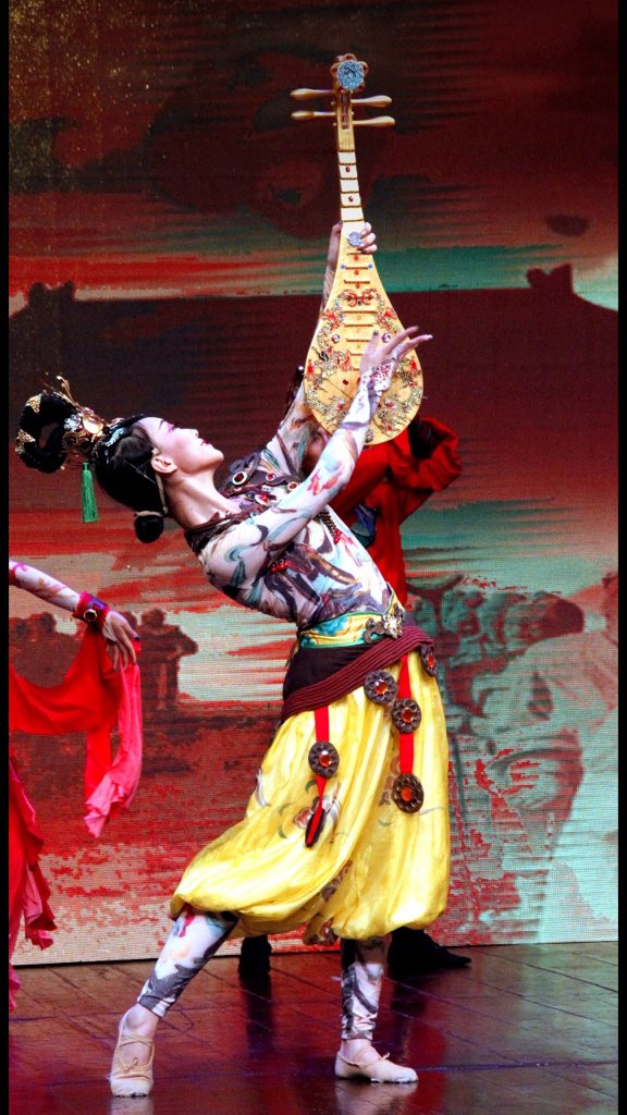 但愿疫情过后，能再次期待中国的朋友来巴基斯坦演出，也希望这疫情能早日结束. 中巴友谊万岁🇨🇳🇵🇰