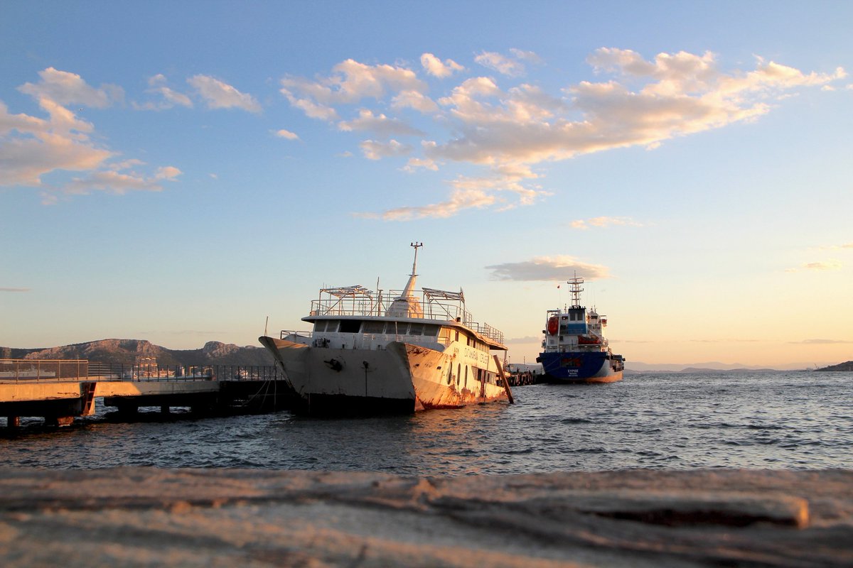 TEXNOXWROS's tweet photo. "Ελευσίνα" βόλτα στη Δ. ΑΤΤΙΚΗ.
#About_art3 #eleusina2021 #greece #culture https://t.co/AAnh4MeDgo