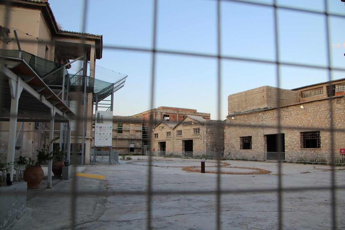 TEXNOXWROS's tweet photo. "Ελευσίνα" βόλτα στη Δ. ΑΤΤΙΚΗ.
#About_art3 #eleusina2021 #greece #culture https://t.co/AAnh4MeDgo