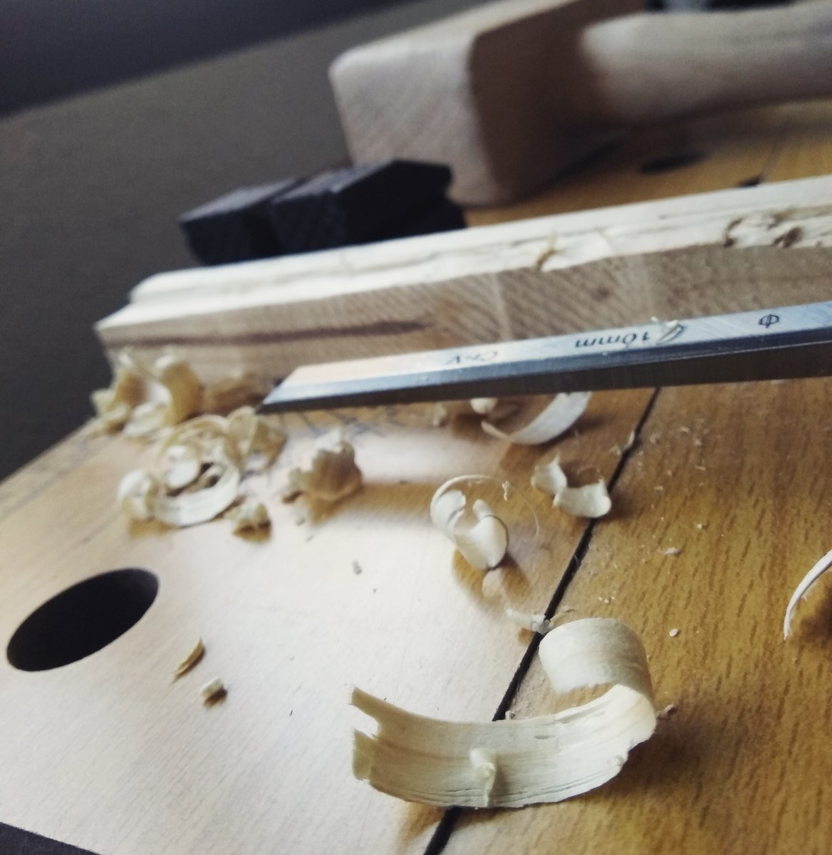 AMO_Artesania's tweet photo. Sábados productivos 
#woodworking #wood #craft #design #artesania #diseño #decoracion #saturdaymood #workingfromhome #woodart #madera #art #artist #artamo #inprogress https://t.co/M3MdoPu2Zm