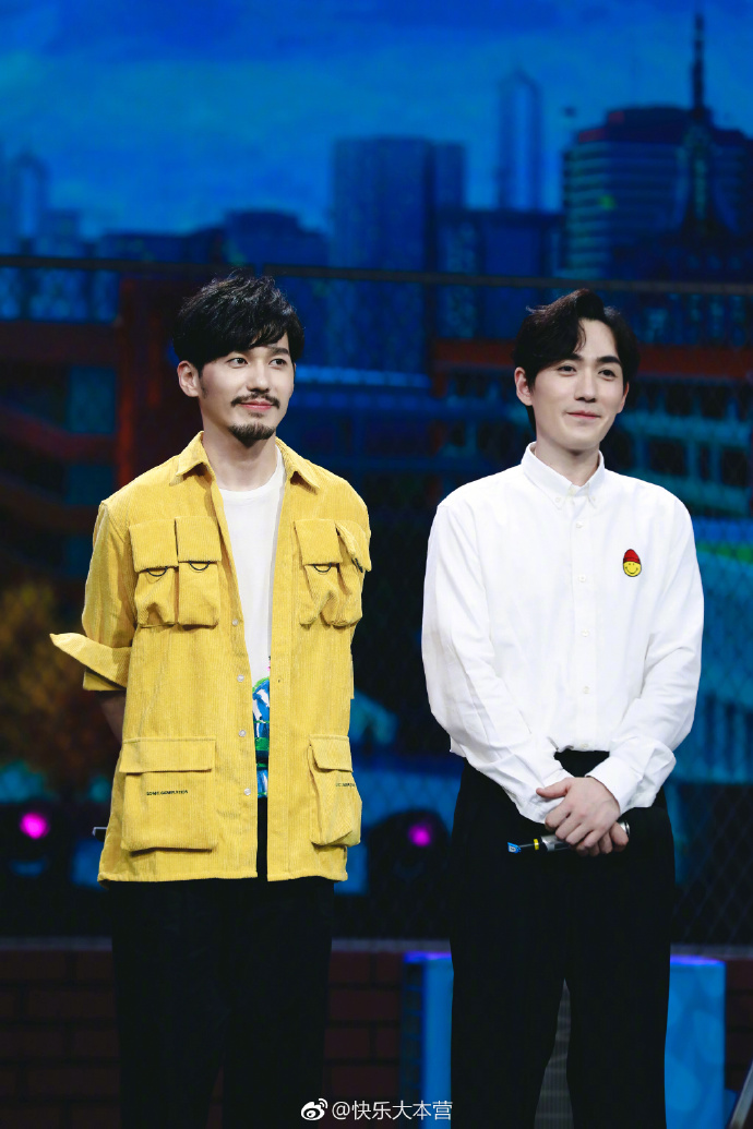 /3 Q: Will you work with  #BaiYu in future? Are you worried that your popularity will decrease after the show ends its run?  #ZhuYilong  #朱一龙  #镇魂