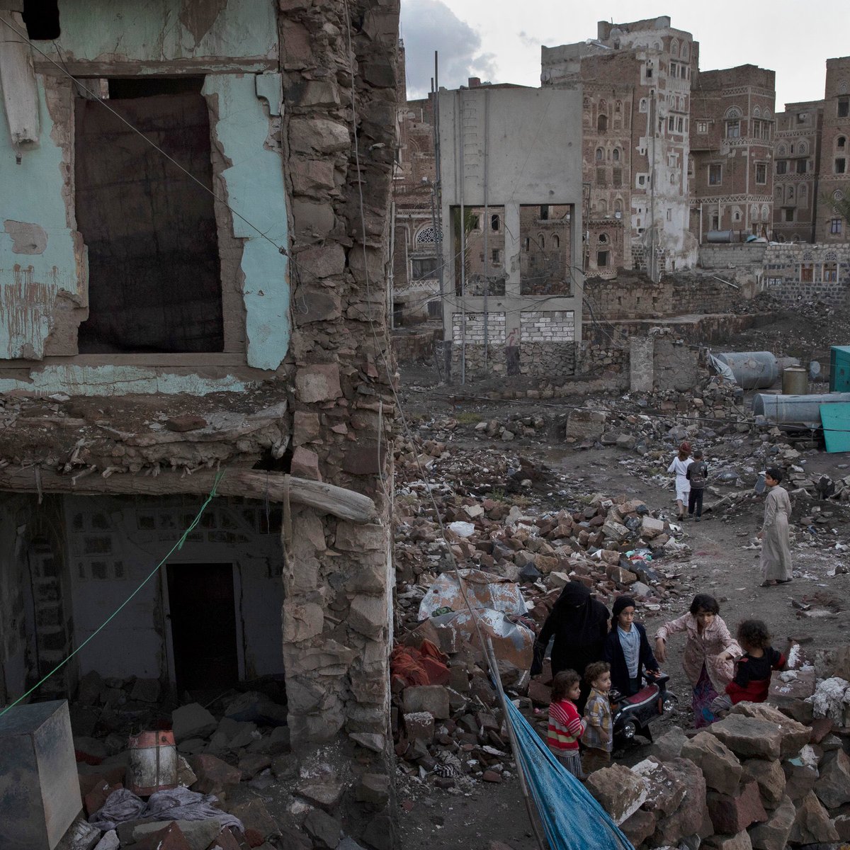This is Yemen before the war and crisis and this is how it looks like now. Yemen can’t wait!
