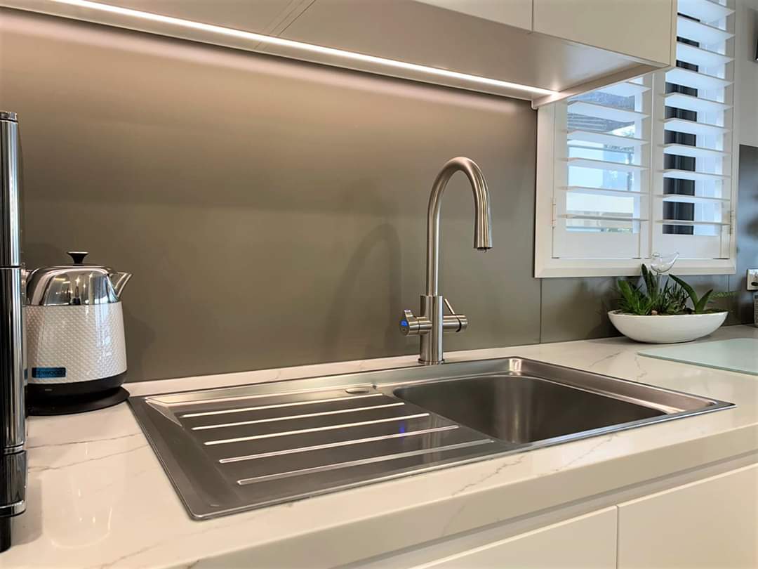 NSWSplashbacks's tweet photo. Another job done at Drummoyne, warm lights with Silkymatt light coloured toughened glass splashbacks makes kitchen cozy and peaceful 
#glass #splashback #silkymatt #coloured #toughened #kitchen #cozy #peaceful #drummoyne #warm #light https://t.co/FlxVw2rn9s