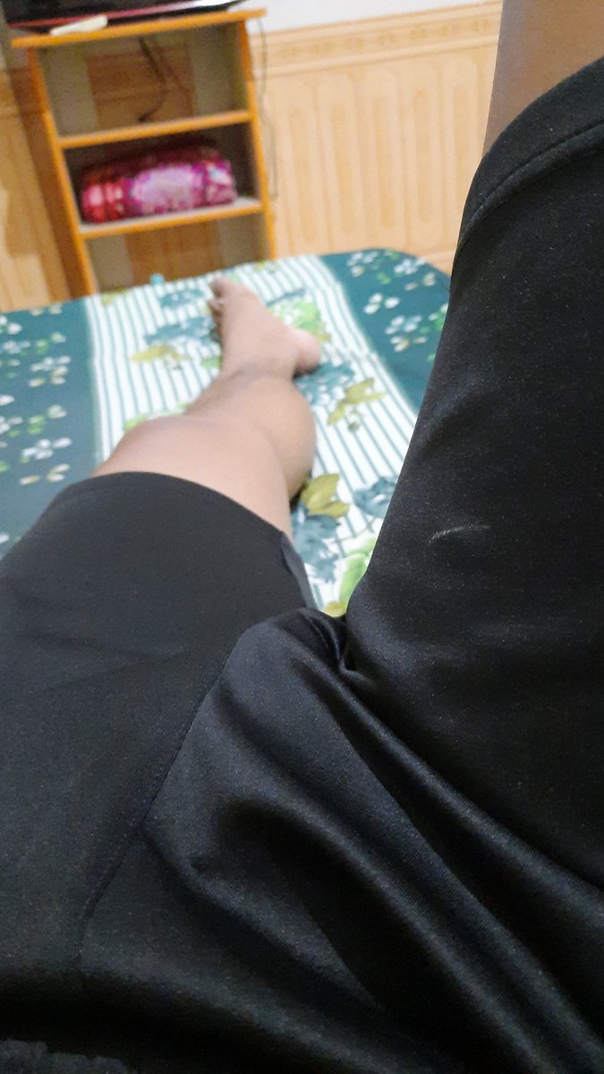 mitdvn's tweet photo. Có top nào ở Hiếu Trung Tiểu Cần Trà Vinh k ta. 1 mình 1 giường buồn quá. https://t.co/I0wY1WsjRt