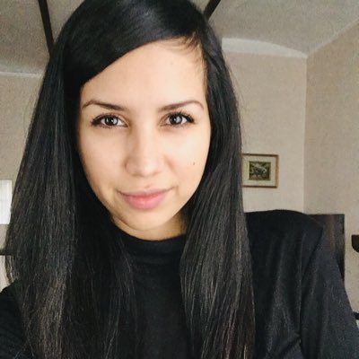 AryaAlves_'s tweet photo. Dopo 2 anni ho scaricato di nuovo Twitter..

Cosa mi sono persa? 😂 #NuovaFotoProfilo https://t.co/XXYsGHaooI