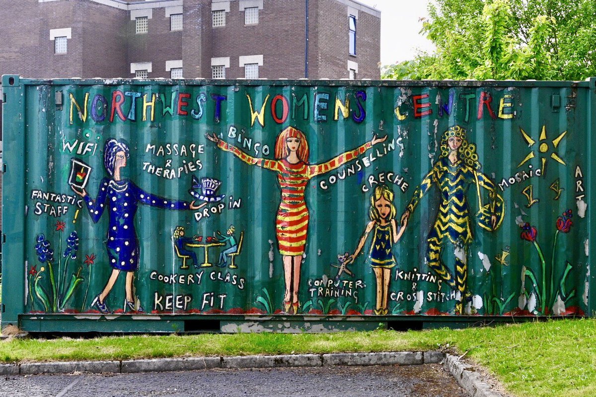A redo of yesterday’s  #WomenMakeHistory tweet because I forgot to add it to the thread! This is outside the Women’s Centre in Maryhill.
