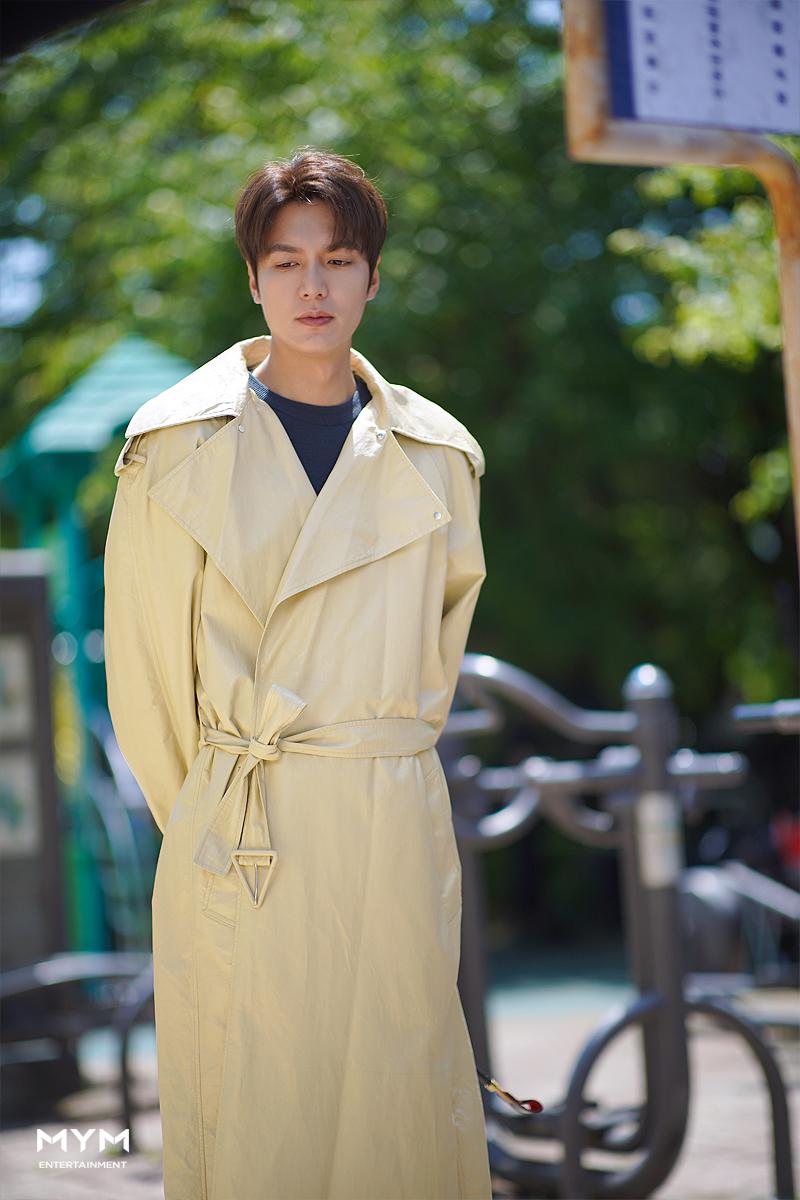 dasom1009's tweet photo. #ThankU_Leeminho #leeminho #이민호 너무나도 아름다웠던 이곤 황제 소중하게 간직할게 내배우 이민호❤️❤️ https://t.co/Avcu4R7nvk