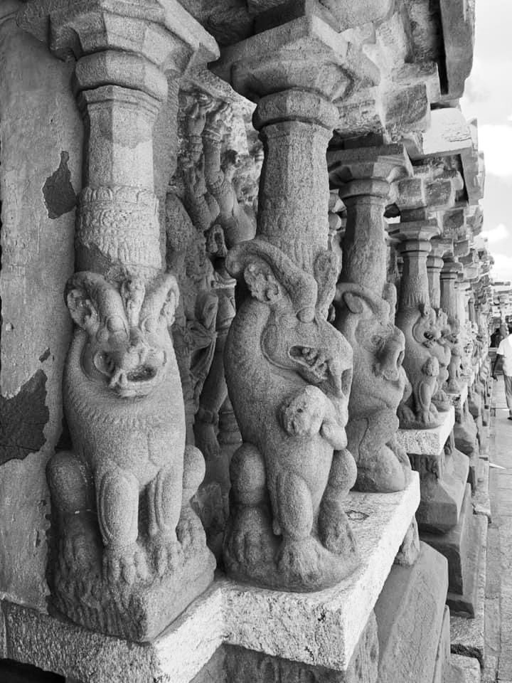 Series XXXIX: #MonumentsofIndia

#KailashaNatha temple, #Kanchipuram, #TamilNadu. Dedicated to the Lord Shiva, the temple was built in the late 7th Cen CE by a Rajasimha (Narasimhavarman II) ruler of the Pallava Dynasty.