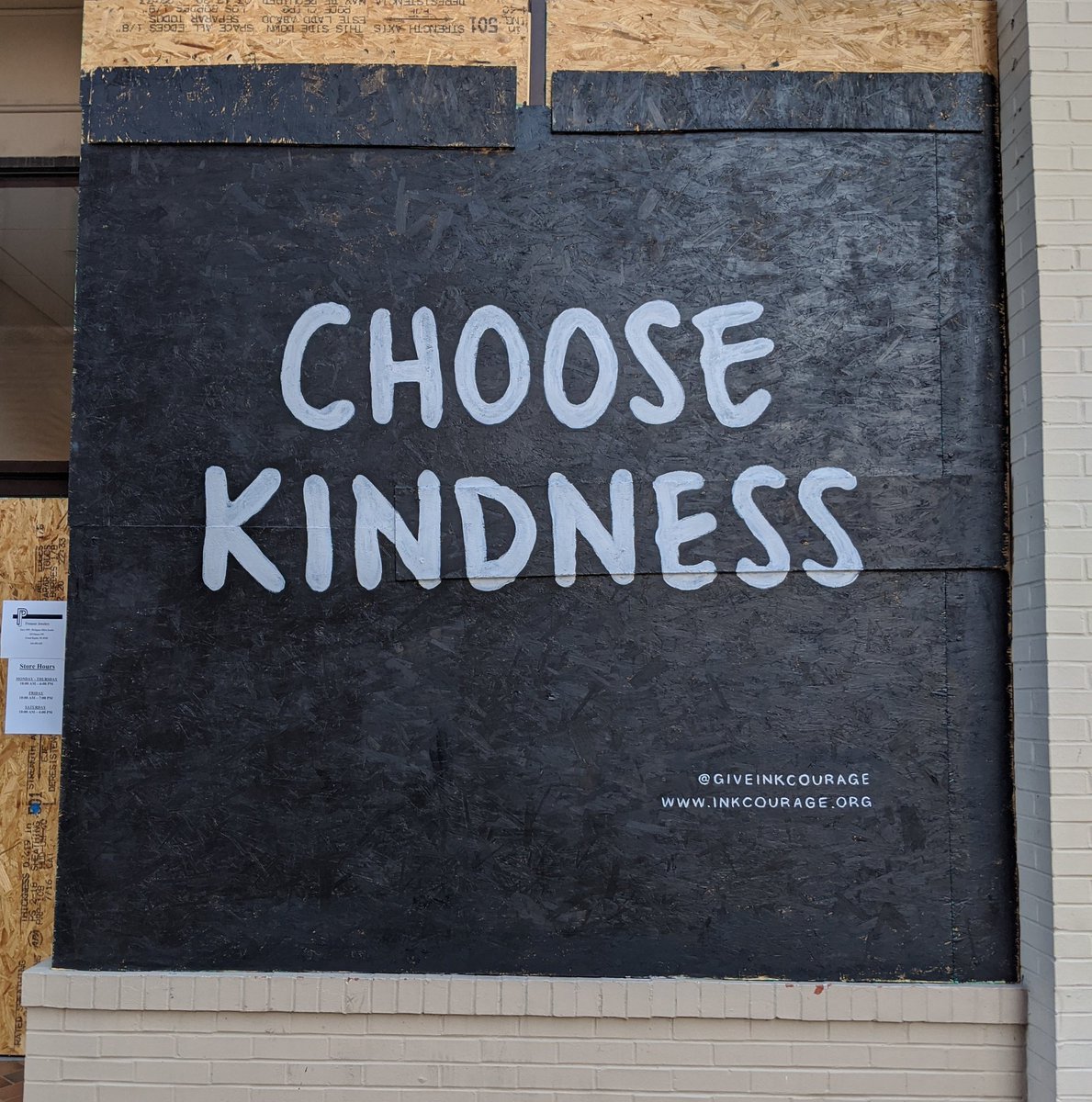 emvmiller's tweet photo. Beautiful morning for a walk downtown. Got our coffee and a 2 mile stroll in and saw some powerful art. Thank you artists!
@DowntownGRInc
@CityGrandRapids
@ExperienceGR
#WindowsGR https://t.co/gloXz0YMct