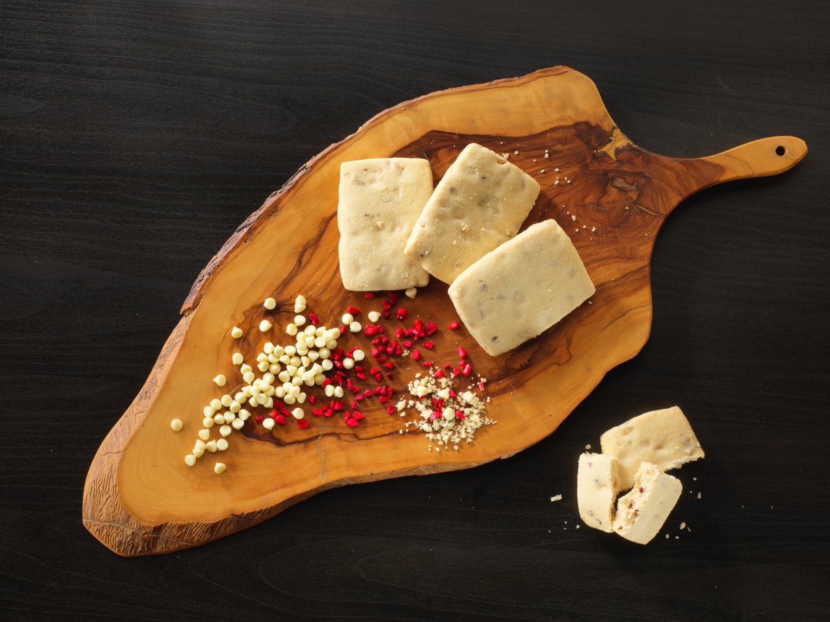 sheffs2020's tweet photo. Don't forget you can now order our melt in your mouth fudge and our buttery biscuits on our new website.
https://t.co/x03stBR6Gs
Team Sheffs
#fudge #treat #spoilyourself #bitesize #sheffs #yummy #foodie #localbusiness #bussinesscollaboration #businessgrowth #businessmerge https://t.co/ksgVKpg27B