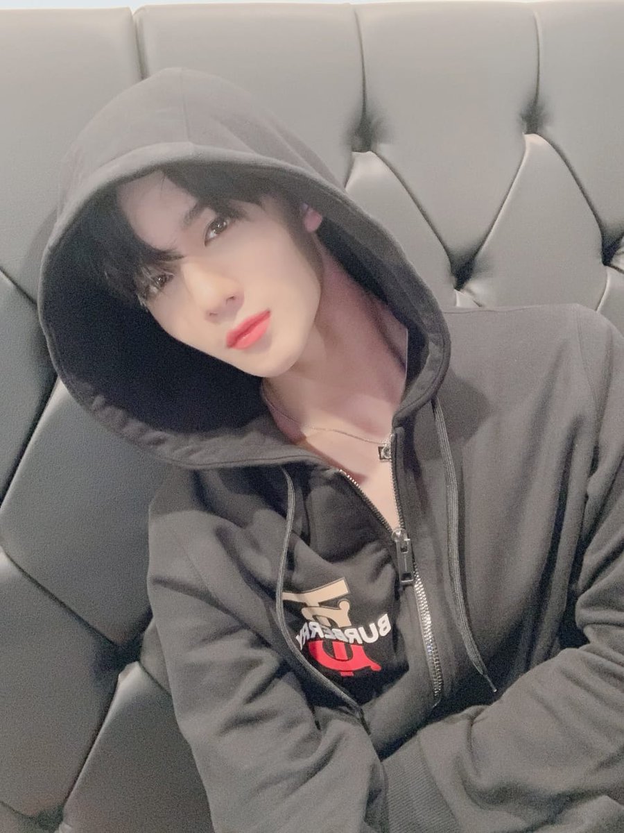ClXTWT_'s tweet photo. — ₍🎧₎ Attᥱᥒtιoᥒ ㌽..⃗..𝗖!𝗫 : %₊ ᥒᥱᥕꜜゐᥙρdᥲtᥱ 。.:* sρᥱᥴιᥲᥣ ⃔ ' '#ℙ𝕝𝕒𝕪𝕝𝕚𝕤𝕥 ᭡͡ᩬ💿
¿Han escuchado esta canción? Es simplemente hermosa, se las recomiendo ampliamente y apoyen mucho a estos bebés talentosos.
#redroseBABY #redroseILY https://t.co/YIuCGwRdKQ