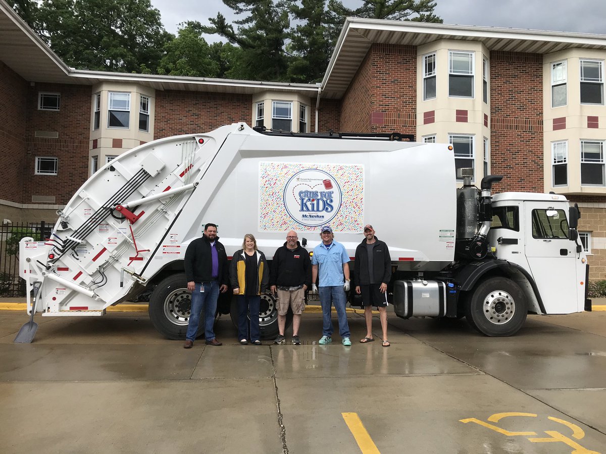rmh_mnwi's tweet photo. Stop by the @RMHMN with your aluminum cans until noon! @McNeilusRefuse is ready to accept your donations! All proceeds support children and families! #CansForKids https://t.co/PXBMLoy9c6