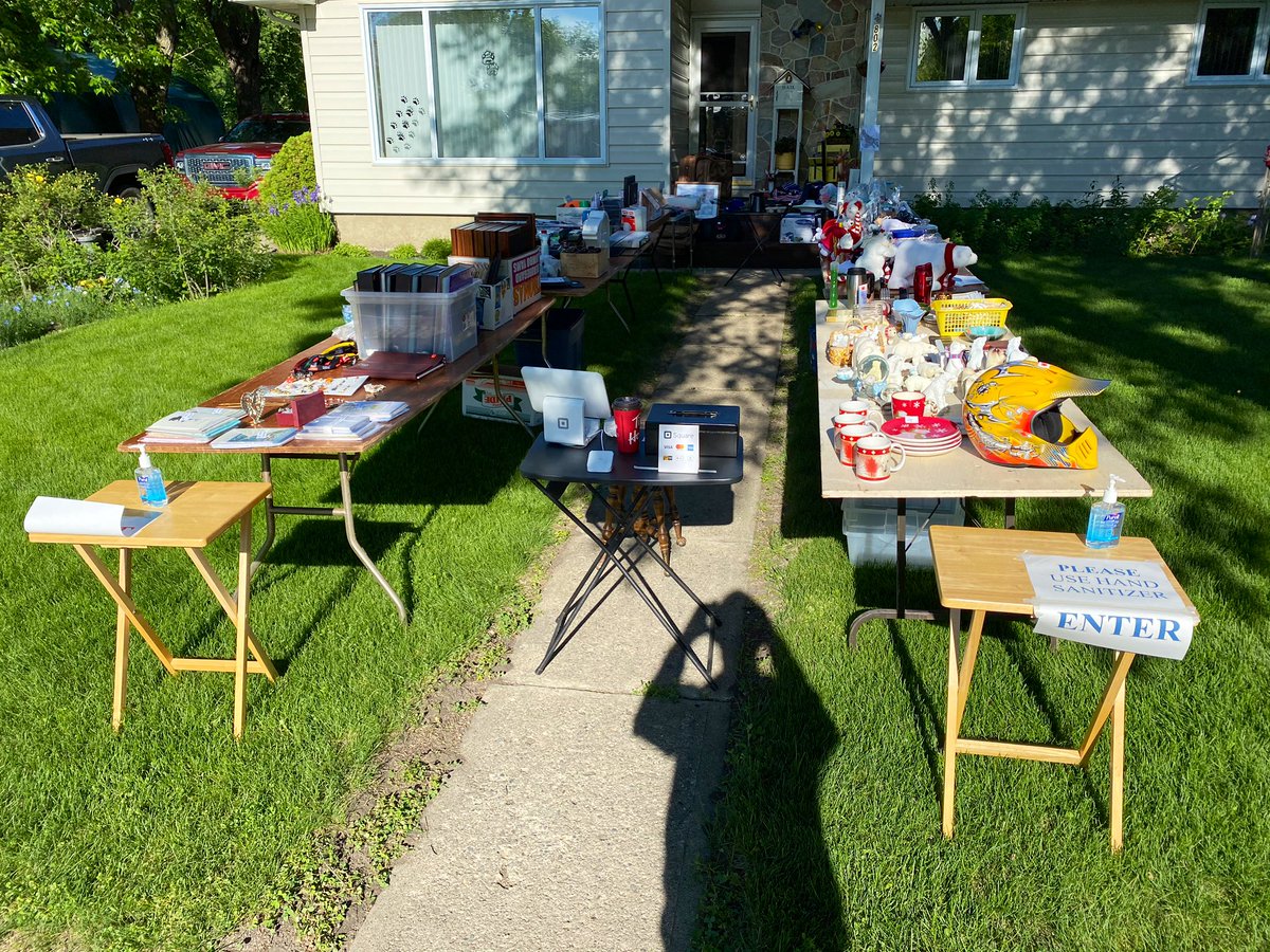 GraemeLeachman's tweet photo. Yard Sale Saturday!
9 tabler!
@LetterkennyProb
802 26th Street #bdnmb

@siplkanona @GHLPeachy @heatherpall https://t.co/FQRU2TlLbl