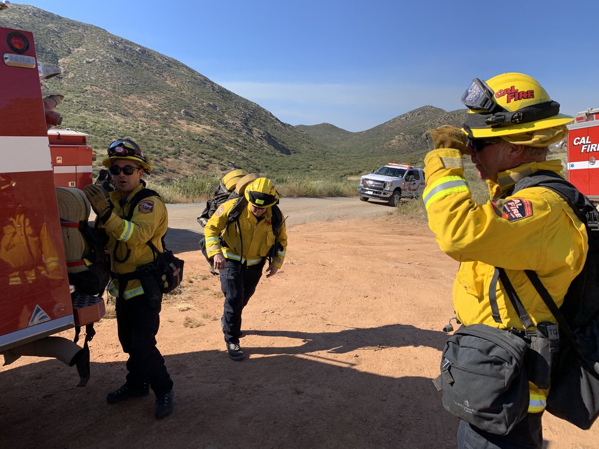 Good morning.  Firefighters continue to make great progress on both fires.  Visit ReadyForWildfire.org and ReadySanDiego.org for tips on how to prepare your homes and families for wildfire.
#SkylineFire -100 acres, 70% contained
#Border7Fire -90 acres, 90% contained