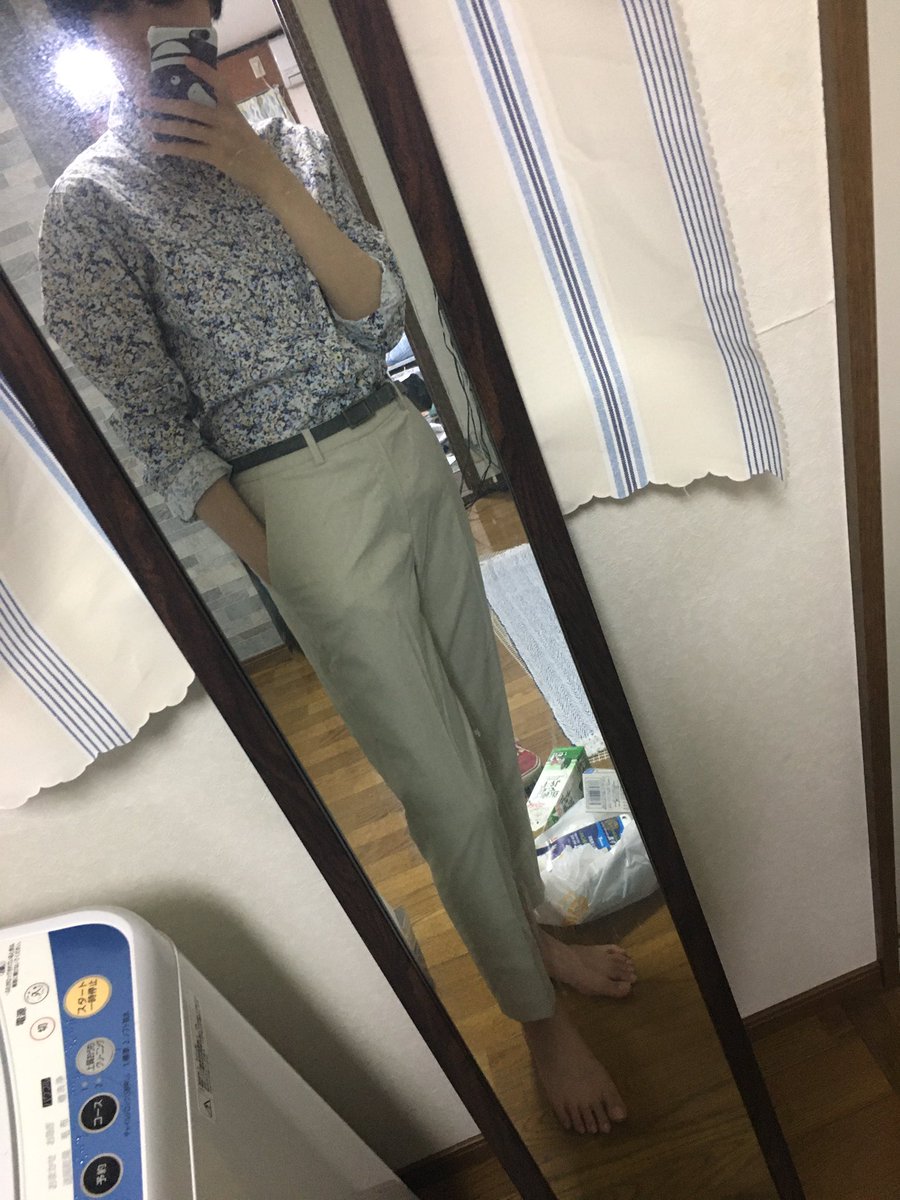 nitlon3's tweet photo. シャツインすると肩幅が目立つのでは https://t.co/xxzYzZZIB1
