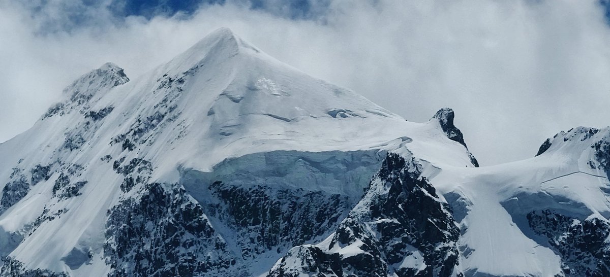 EngadinPictures's tweet photo. Heute im Val Rosegg - einfach schön!
Toll, die Cam des #OPPOFindX2Pro 
Weitwinkel, 2xZoom, 5xZoom und 10xZoom. Bin begeistert! @swissmeier 
#engadin #rosegg @Graubunden @MySwitzerland_d @srfmeteo https://t.co/D1RQdSBhjY