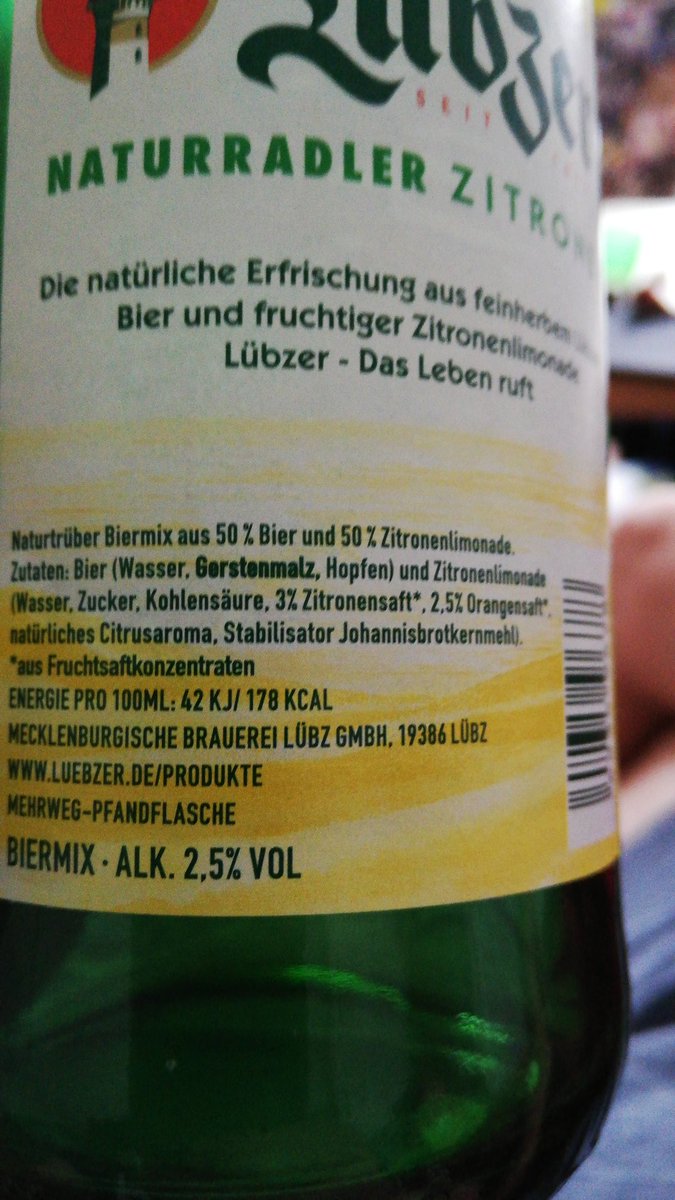 asgezi's tweet image. @EndlichLuebzer Habt ihr die kcal und kJ Angaben vertauscht? Oder hab ich da eben knappe 1000 kcal getrunken? 🙄 #errorprint