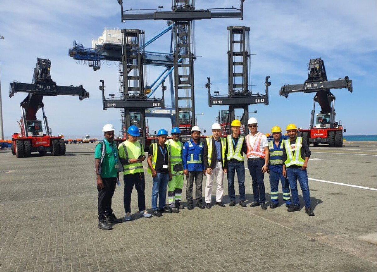 HeavyQuipMag's tweet image. Kalmar equipment - delivered and supported by local dealer Alkhorayef Commercial – is boosting productivity at the largest terminal on one of the world’s key shipping routes.  #constructionequipment #gatewayterminal #Kalmar #KalmarFleetSolution heavyquipmag.com/?p=120529
