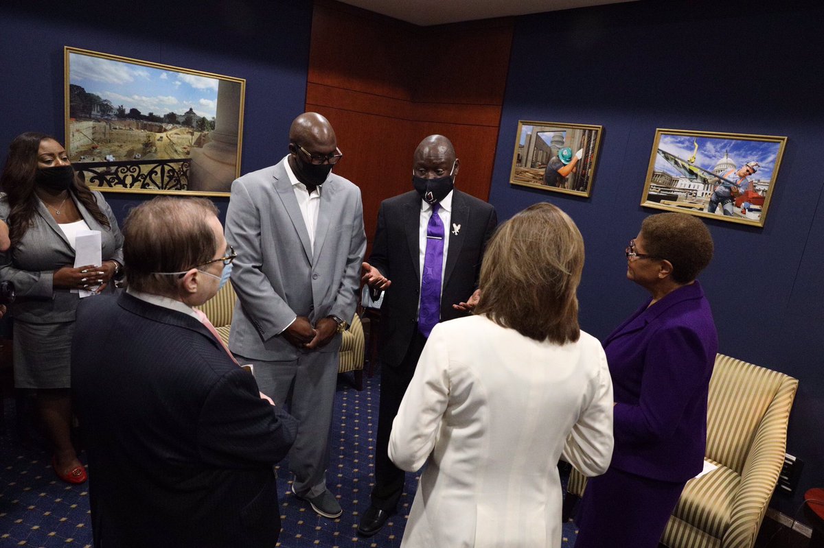 AttorneyCrump's tweet photo. Whether I'm meeting with top U.S. officials or local leaders, I always voice the concerns of my fellow Black Americans, so we can bring JUSTICE and EQUALITY to those who have suffered from the evils of systemic racism. USE YOUR VOICE!! Remember, all the world is watching... https://t.co/5YKXb8ouqL