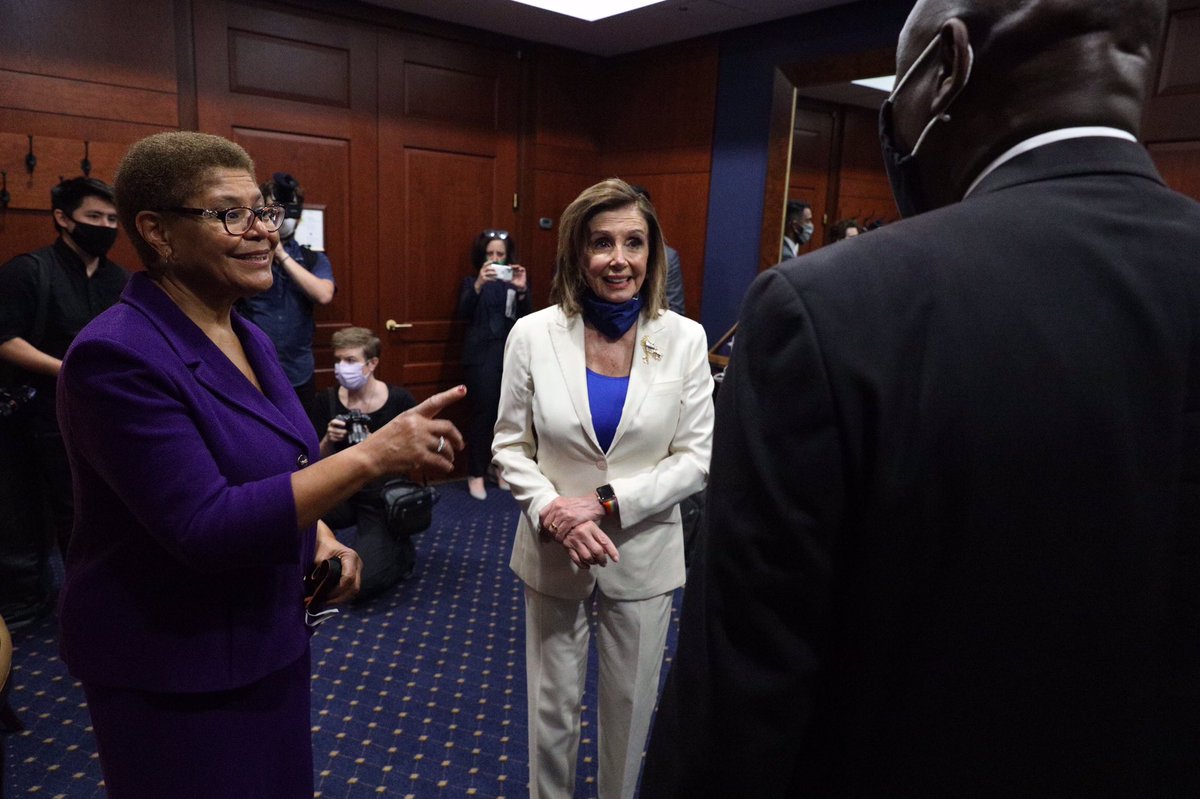 AttorneyCrump's tweet photo. Whether I'm meeting with top U.S. officials or local leaders, I always voice the concerns of my fellow Black Americans, so we can bring JUSTICE and EQUALITY to those who have suffered from the evils of systemic racism. USE YOUR VOICE!! Remember, all the world is watching... https://t.co/5YKXb8ouqL