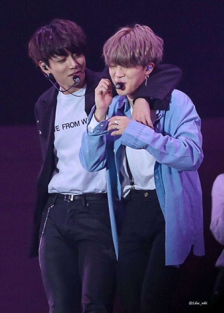 Чимин и чонгук. Чигуки БТС. BTS чигуки2020. БТС Jikook. Чигуки Jikook.