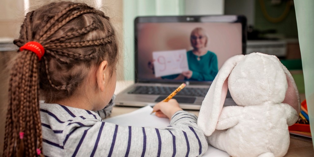 educationgovuk's tweet photo. Have you seen our list of online educational resources designed to help children to learn at home? 📚

There is a wide range to choose from and suitable for pupils of all ages 👇

https://t.co/wFSDpB2mai https://t.co/iQxvXIpMoV