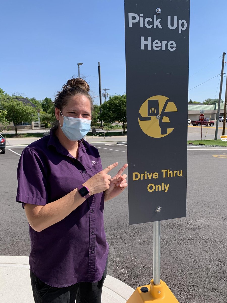 MonfortVorhees's tweet photo. Have you ordered with the #McDApp lately?  We bring your food right to your car!  #ColdwaterMcD #ImLovinIt https://t.co/Haz1PeMCcA