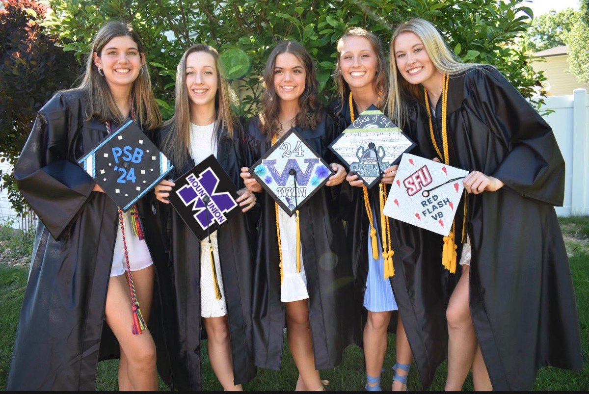 nagirlsvb's tweet image. Congratulations to our 5 seniors! This class made history &amp;amp; we can’t wait to see the things that the future brings for you guys!!!! All 5 are continuing volleyball at the next level next year! #family #t4l #navb