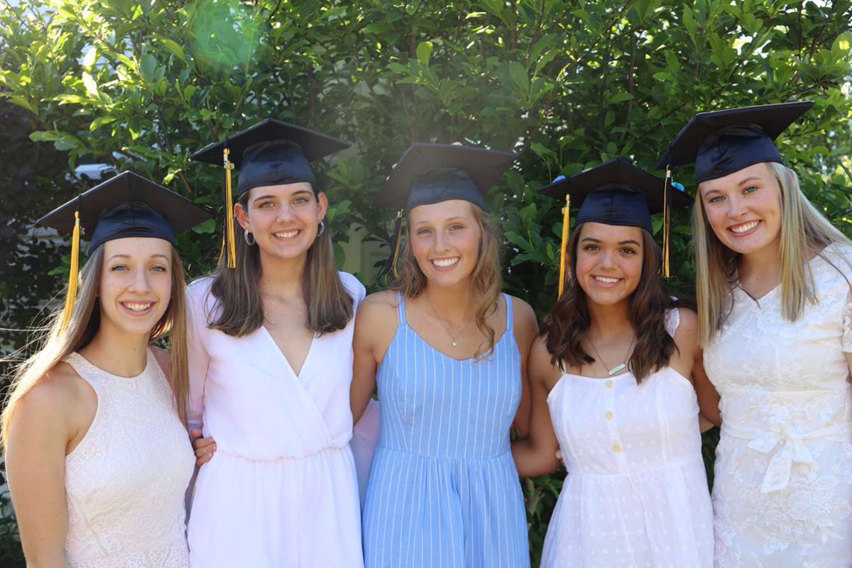 nagirlsvb's tweet image. Congratulations to our 5 seniors! This class made history &amp;amp; we can’t wait to see the things that the future brings for you guys!!!! All 5 are continuing volleyball at the next level next year! #family #t4l #navb