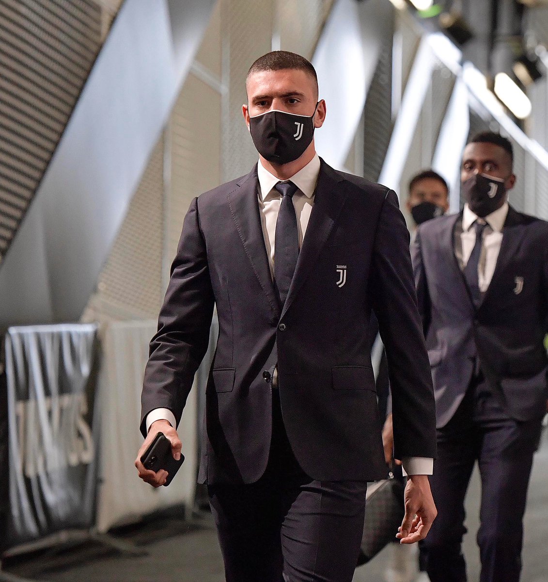 Merihdemiral's tweet photo. ⚪️⚫️ @juventusfc https://t.co/ndnGtUEREj