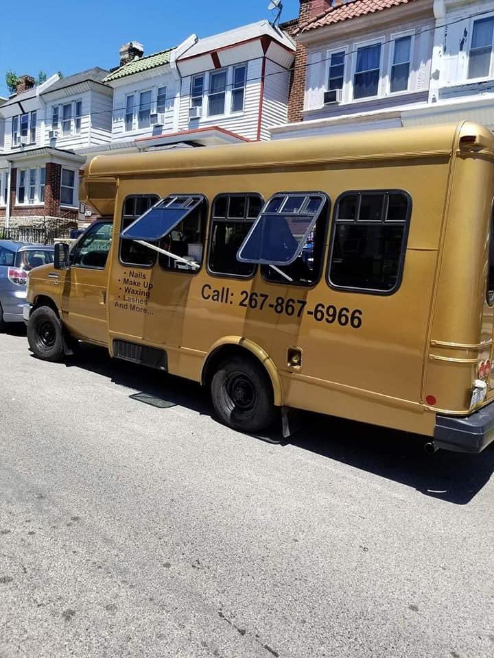 tyayzjah_'s tweet photo. This woman in Philly has a mobile nail salon and I’m just ASTONISHED by the hustle!! ✊🏽❤️ https://t.co/AabORTqURV