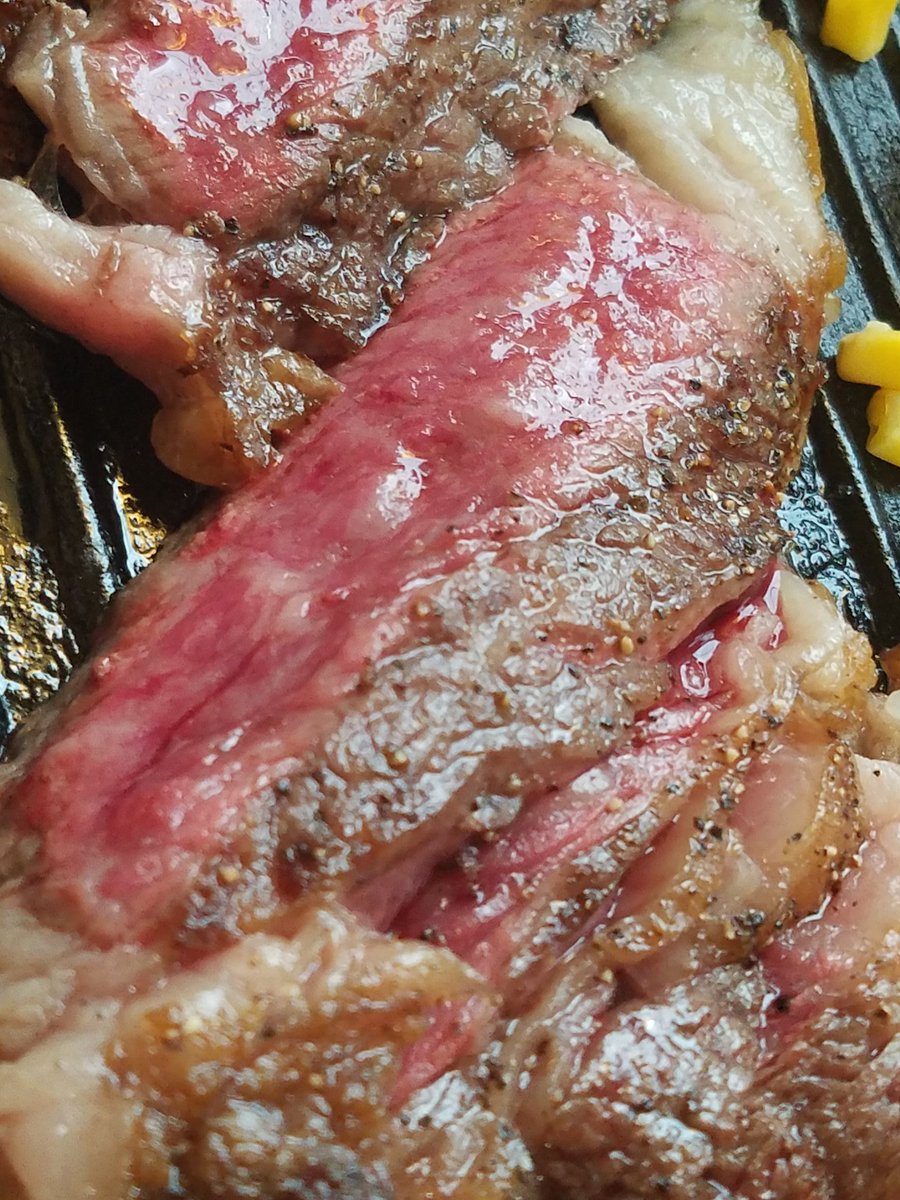 kj200001's tweet photo. 良いことないから、食べよう💥
肉・にく・ニク・2️⃣9️⃣
#ステーキ #牛肉 #momo #モモ https://t.co/FY9Kr7JXaW