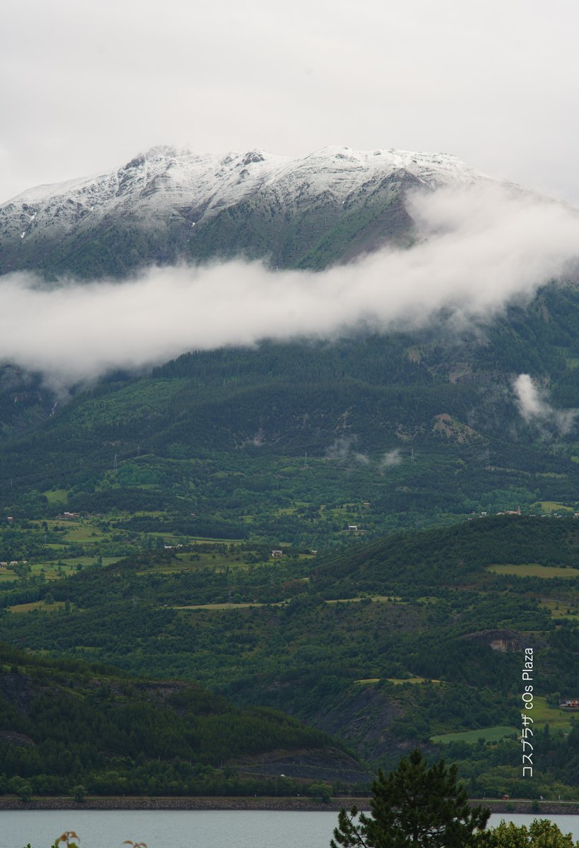 cosplazaprod's tweet photo. La montagne dévoile un manteau blanc juste pères l'orage.
Mountain unveil a white coat just after the storm.

#montagne #lac #savineslelac #france #mountain #lake #snow #neige https://t.co/8uA7oARjku