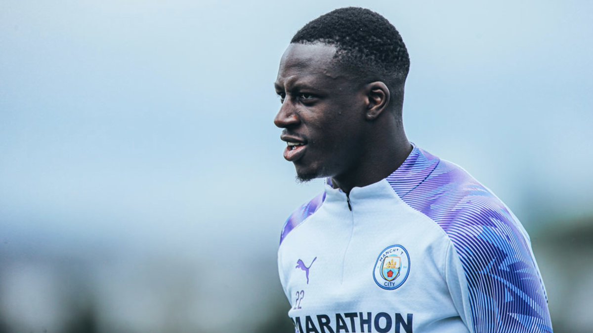 City_Xtra's tweet photo. 💪 Sharpening up...

[via @ManCity] https://t.co/dPOKwX0xke