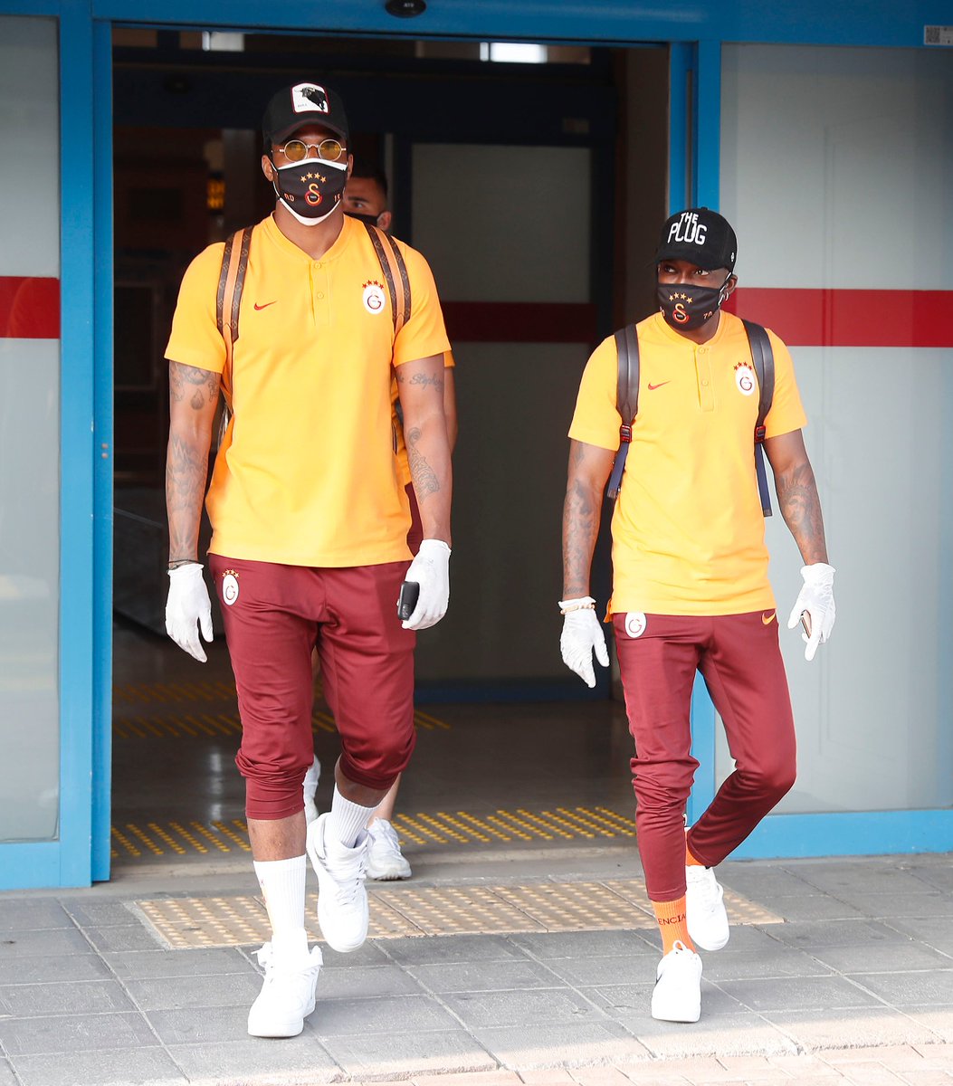 📸 Futbol Takımımız, yarın saat 21.00'de oynayacağımız Çaykur Rizespor maçı için Trabzon'dan Rize'ye geçiyor.