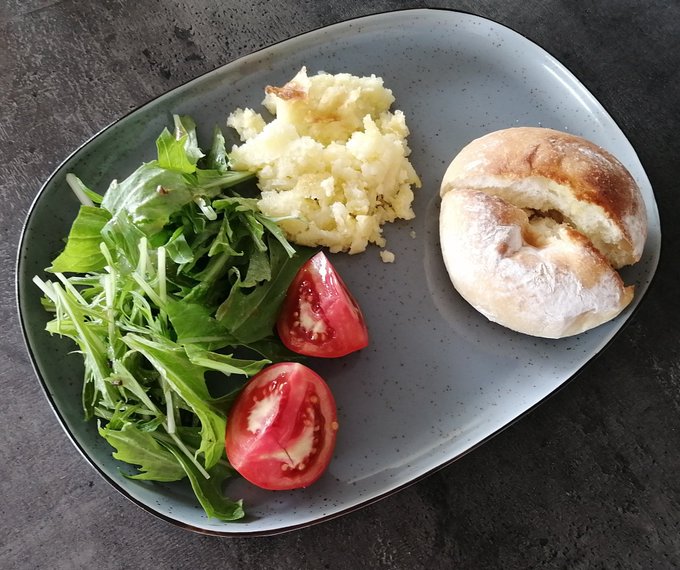 昨日作ったマッシュポテトが美味すぎる
やはり生クリームを入れると全然違う 