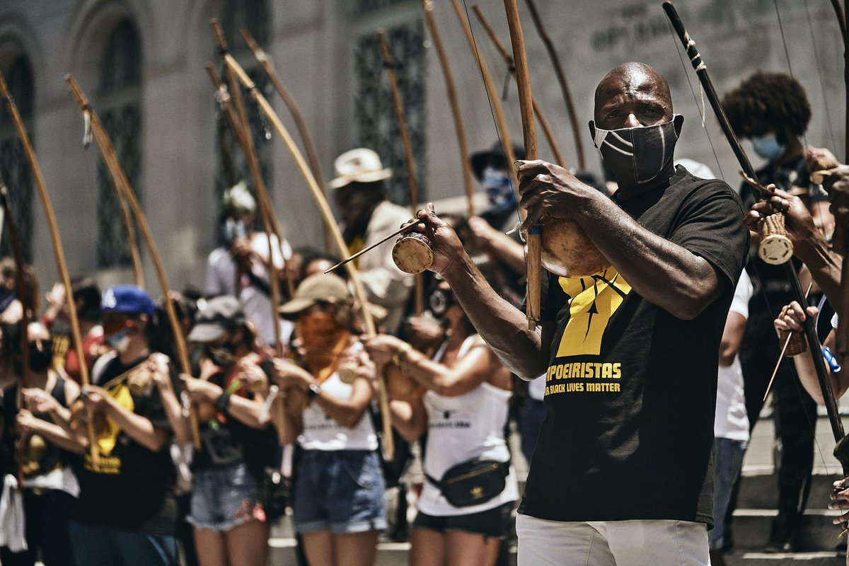 Capoeiristas for Change came together to celebrate Juneteenth in front of the Los Angeles City Hall steps, with the historical cultural significance of this Afro-Brazilian martial art.

#juneteenth #JUNETEENTH2020 #laprotest #capoeira #photojournalism #protest2020