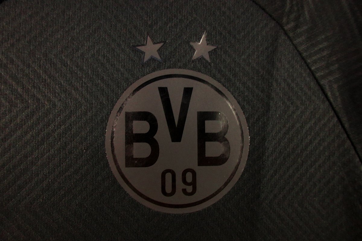 Essa camisa do Borussia Dortmund é uma das mais lindas da temporada! 🤪😍 💰 R$139,90 (em até 12x) ⚠️ Frete e personalização grátis 👕 Tamanhos: P, M, G, GG e GGG 🚚 Enviamos código de rastreio 10% DE DESCONTO (via boleto) Acesse: futmais.store/camisa-comemor…