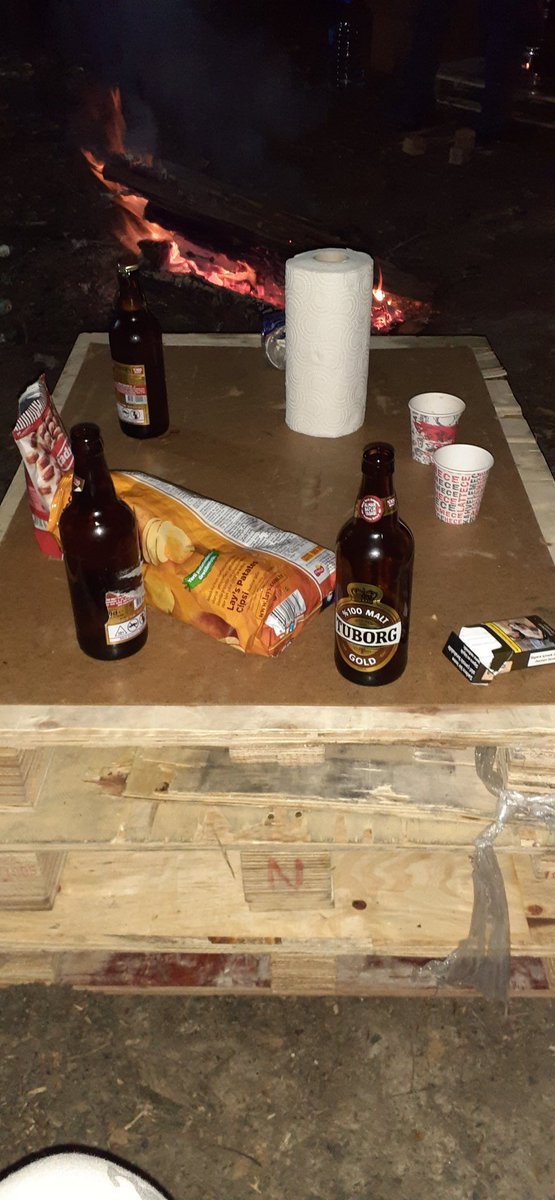 Bugün efkarlıyım içem kendime gelem