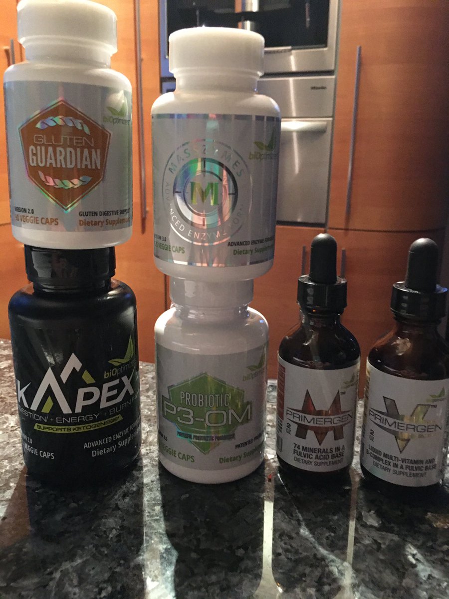 (D) (R) (I) Distancing🤘🏼 tweet media