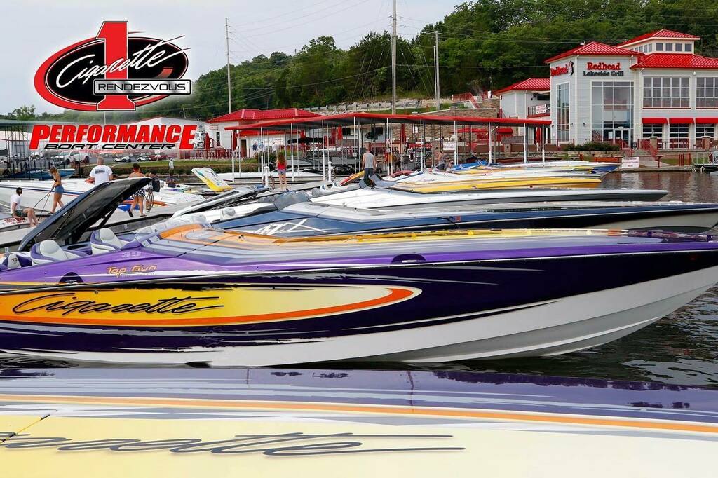 BoatStars's tweet photo. Cigarette owners docked up in Ozarks for @cigaretteracingteam  Rendezvous.
⠀
📸 @performanceboatcenter ⠀
#cigaretteracing #2020 #rendezvous #owners #fun #run #ozarks #performanceboatcenter #boating #boatstars https://t.co/VCRJ1lZXc7 https://t.co/KD9UY8Wjrg