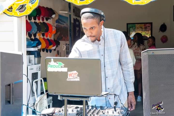 SCANDALEZ's tweet photo. Discount for 2020 Graduation Parties! I love DJ'n family events because I am a family man! #graduation #parties #events #hiphop #rnb #reggae #oldschool #newschool #music #scandalez #djscan https://t.co/891YUOnIIU