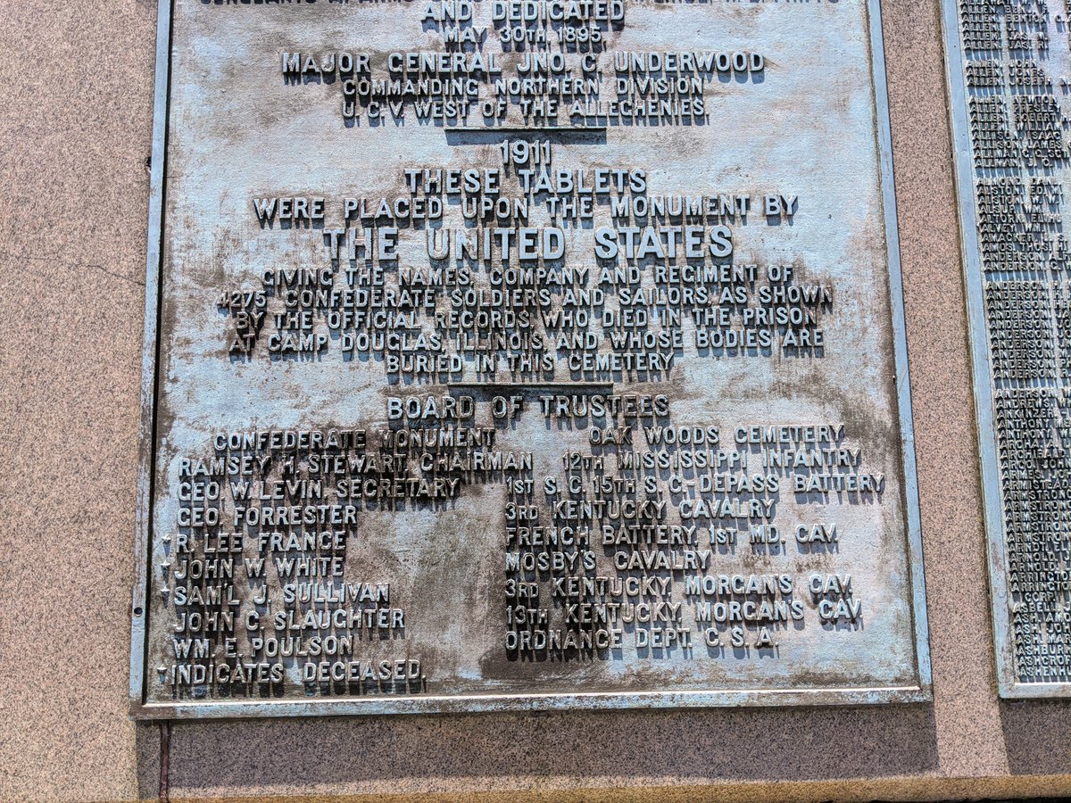 The bronze plaques listing those buried were not part of the original monument. It's telling that they were not installed until 1911, under the auspices of the federal Commission for Marking Graves of Confederate Dead. 14/17