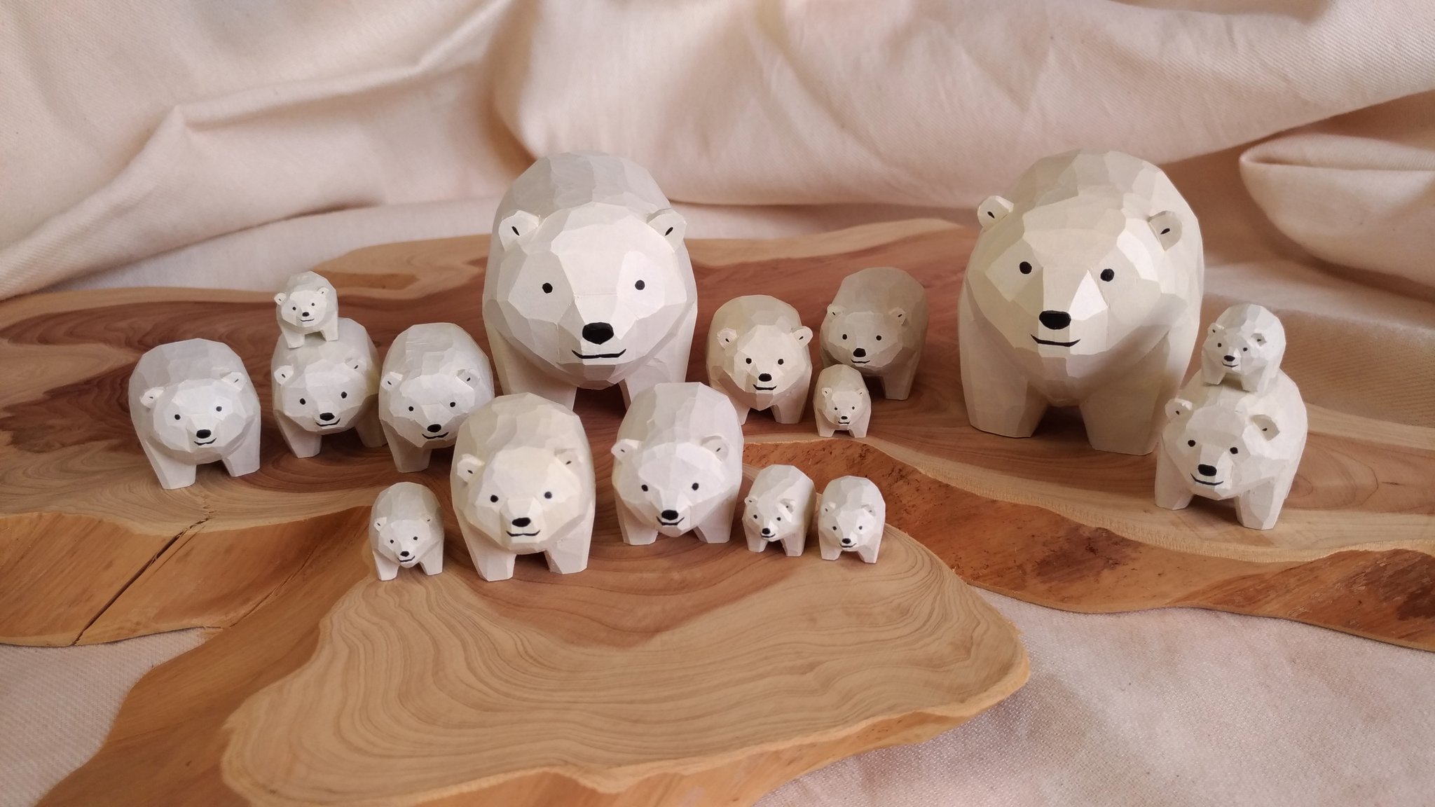 シロクマの子供　木彫り シロクマの子ども(木彫)21号 | wood and wool animals STORE